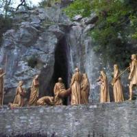 LOURDES- Chemin de Croix